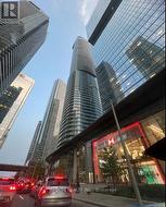 6709 - 14 YORK STREET Toronto, ON M5J 0B1