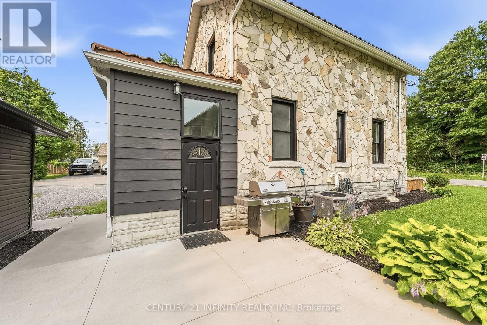 13 Main Street, Cavan Monaghan, ON