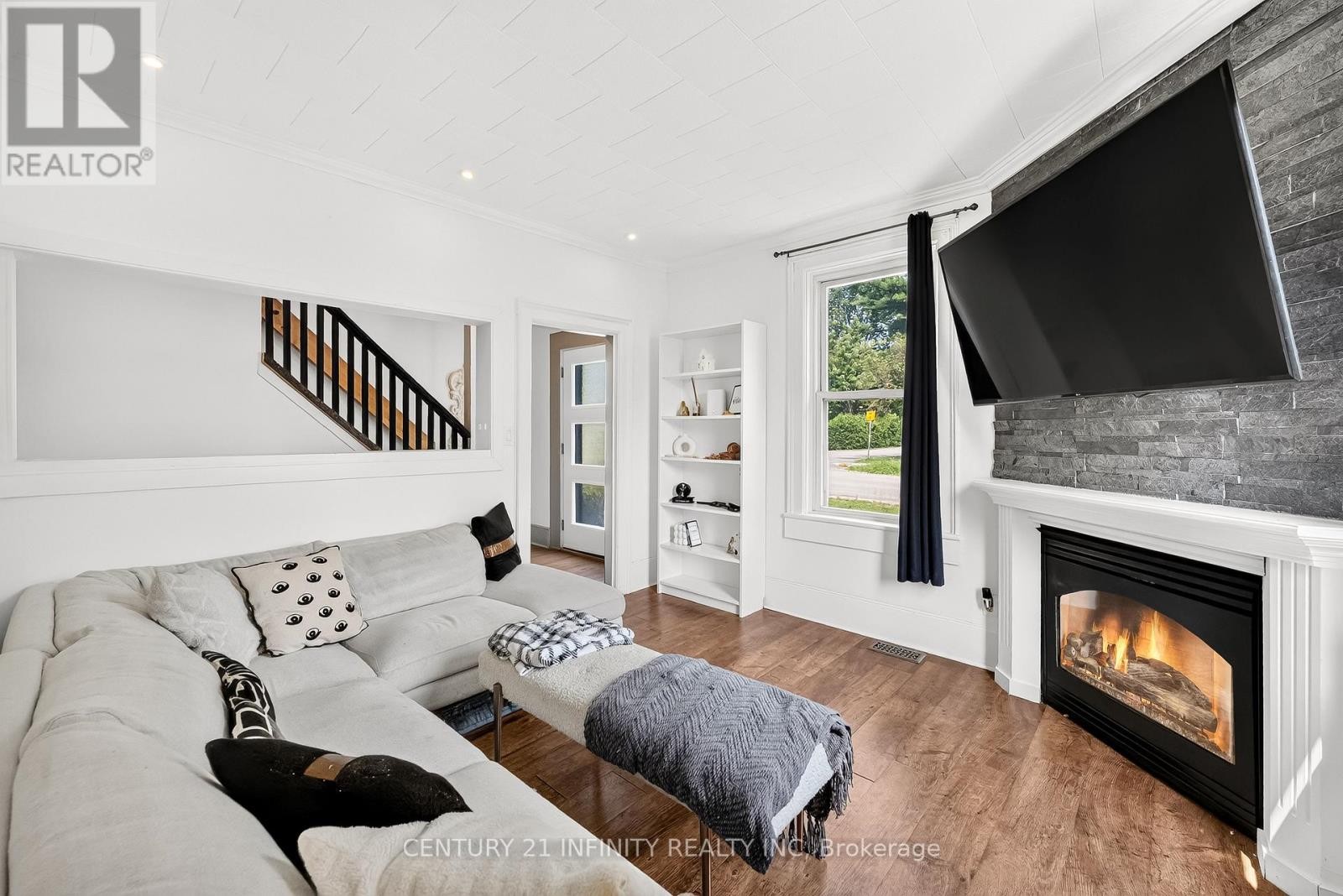 13 Main Street, Cavan Monaghan, ON
