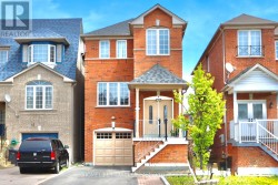 43 CARANCI CRESCENT Brampton, ON L6P 1H3