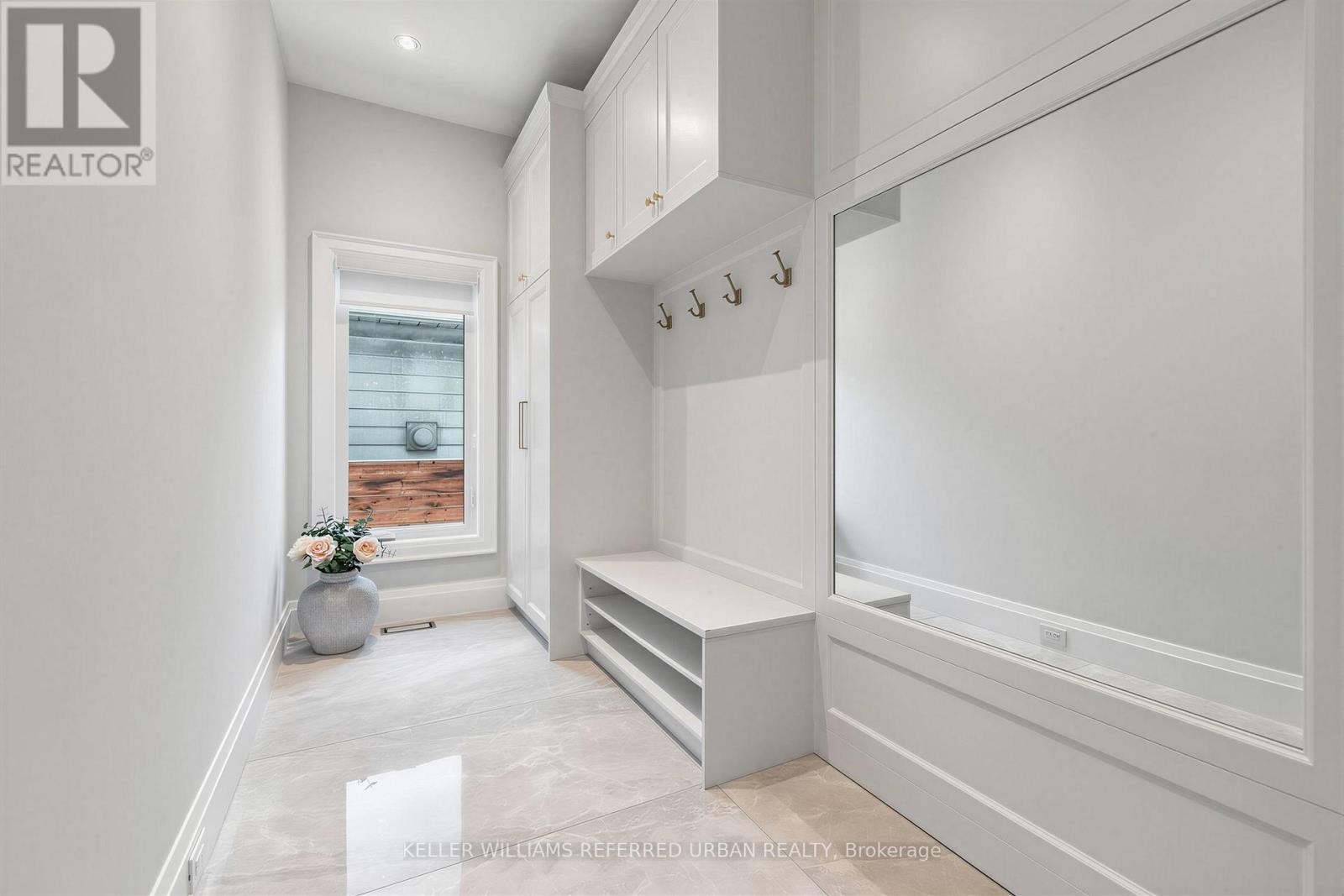 130 Upper Canada Drive, Toronto, ON