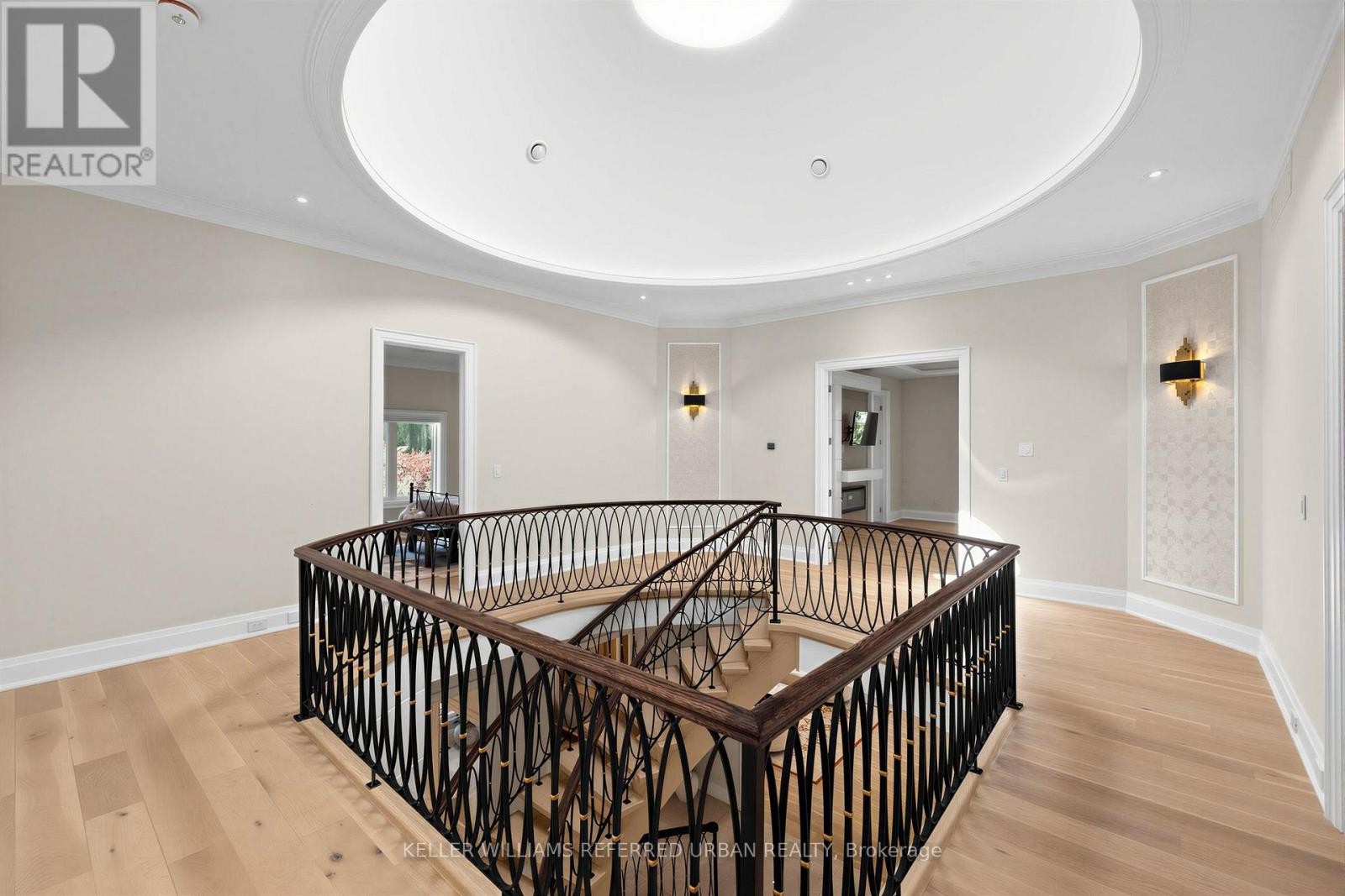 130 Upper Canada Drive, Toronto, ON