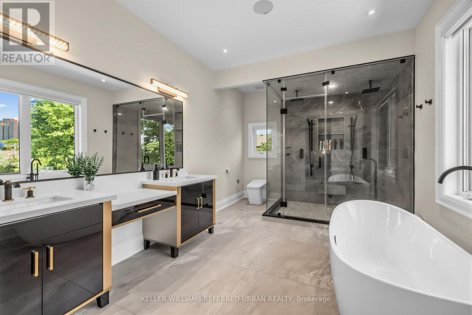 130 Upper Canada Drive, Toronto, ON