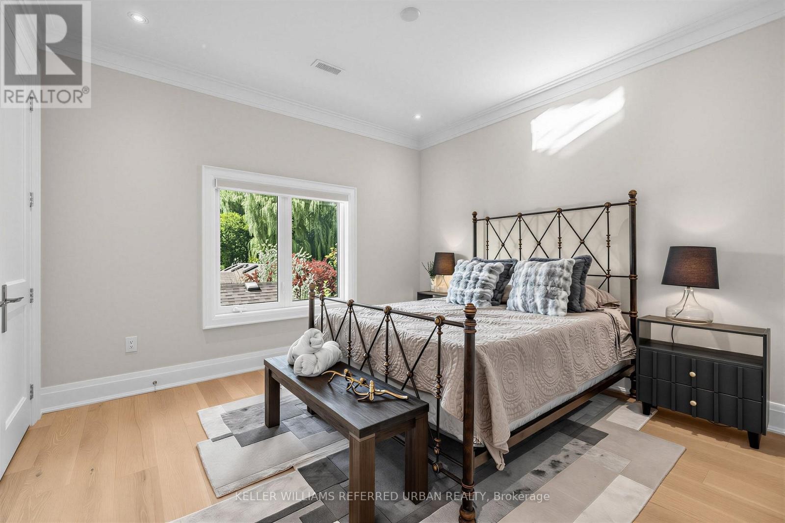 130 Upper Canada Drive, Toronto, ON