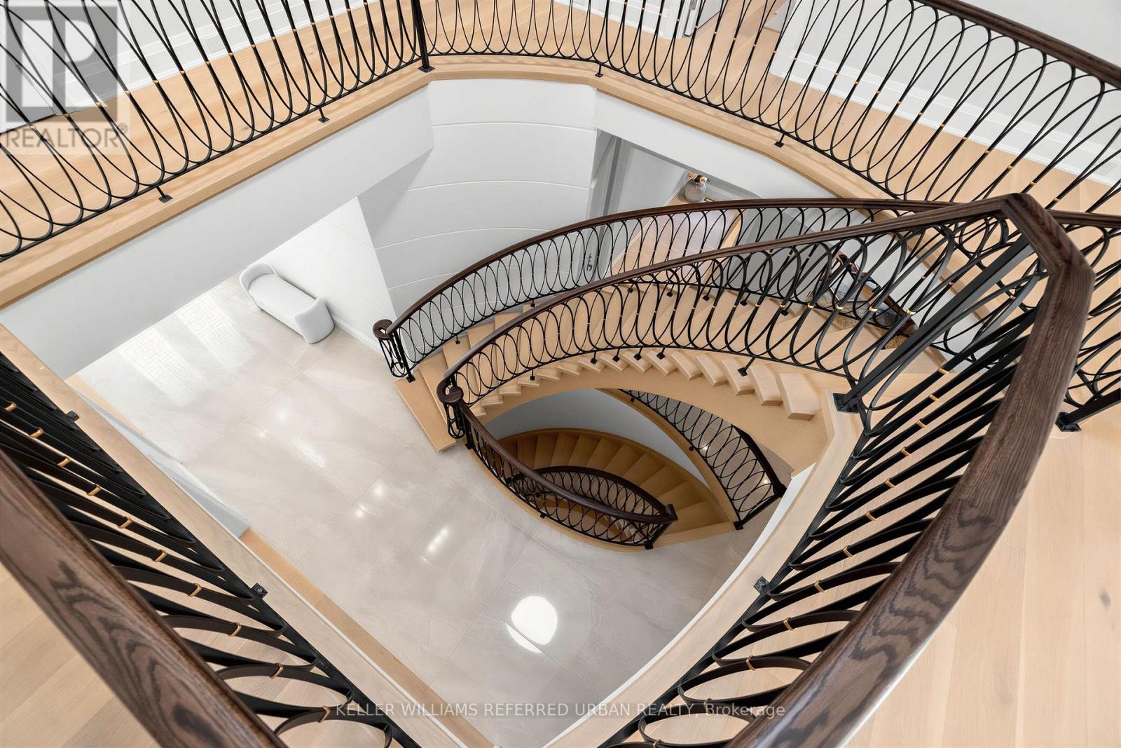 130 Upper Canada Drive, Toronto, ON