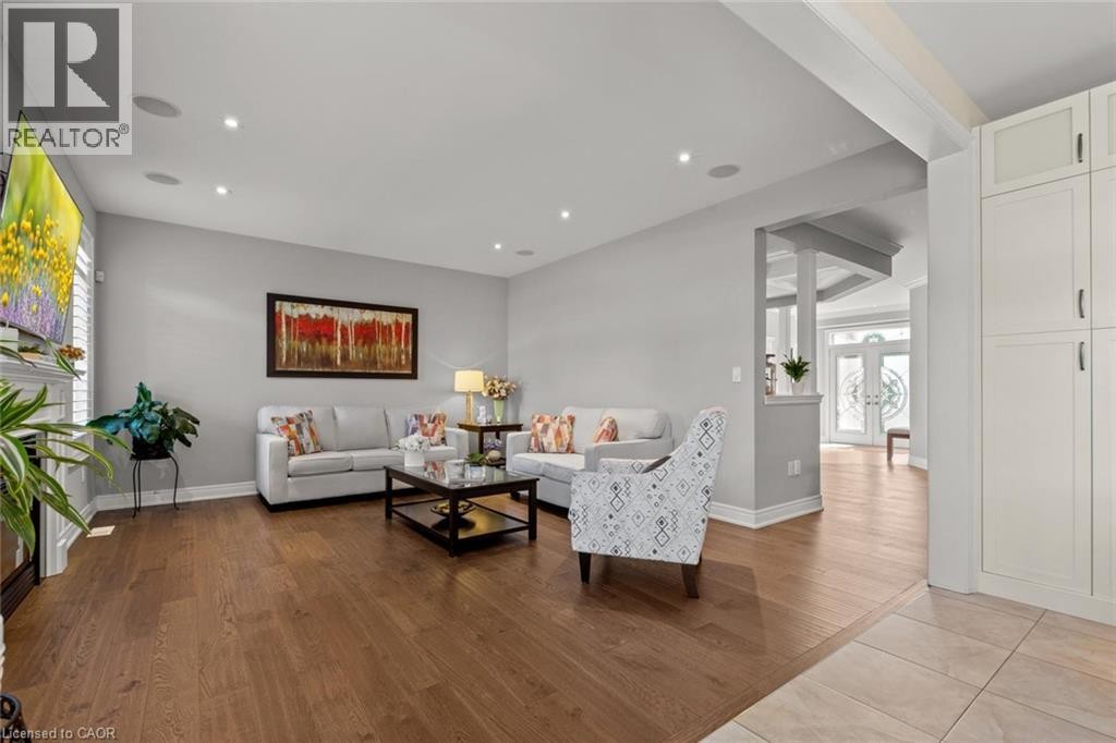 215 Vinton Road, Ancaster, ON