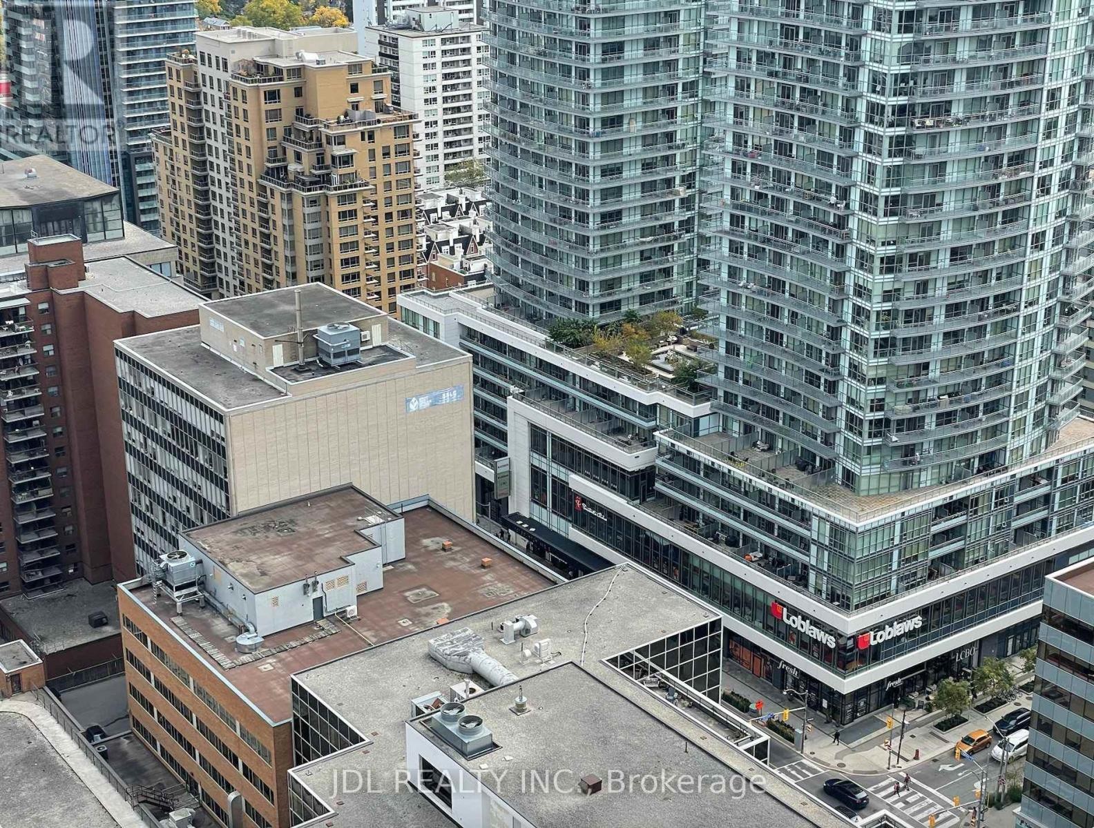 39 Roehampton Avenue, Toronto, ON