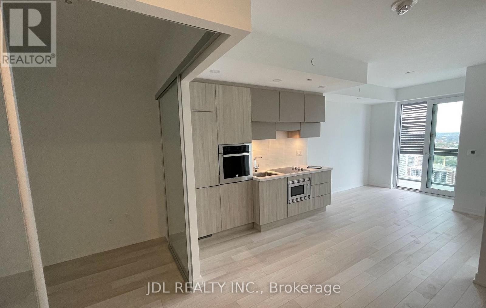 39 Roehampton Avenue, Toronto, ON