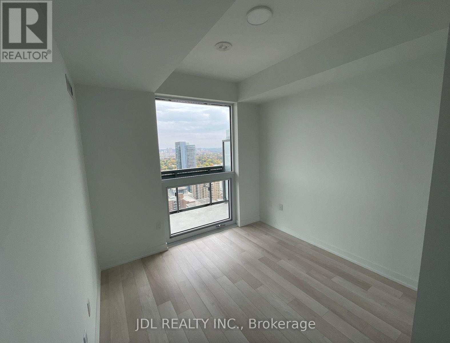 39 Roehampton Avenue, Toronto, ON