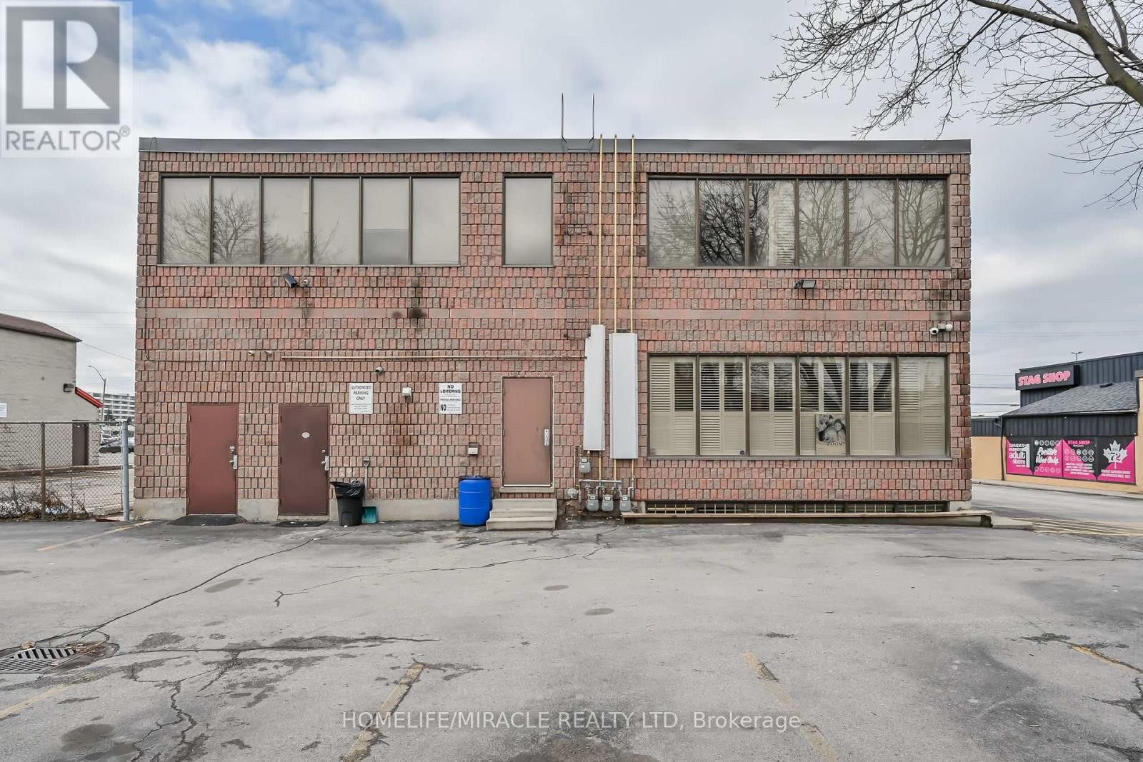 54 Centennial Parkway N, Hamilton, ON