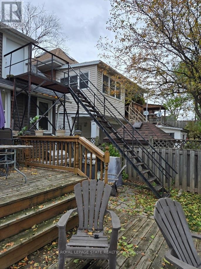 17 Fairleigh Avenue S, Hamilton, ON