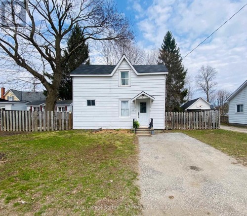 630 FIRST STREET S  Gravenhurst (Muskoka (S)), ON P1P 1K1