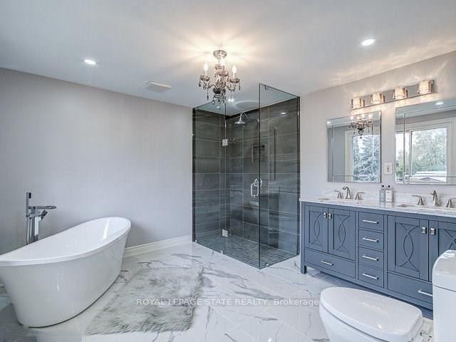1004 Garth Street, Hamilton, ON
