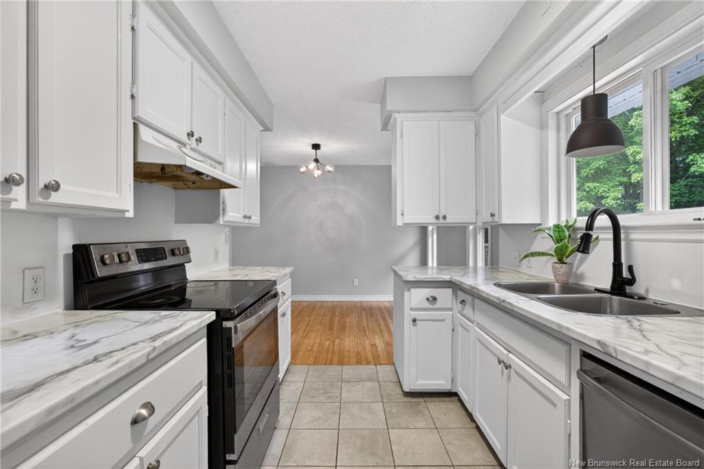 132 Topcliffe Cres, Fredericton, NB