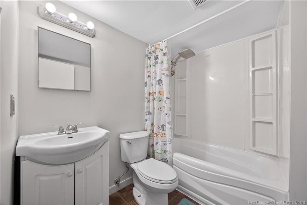 132 Topcliffe Cres, Fredericton, NB