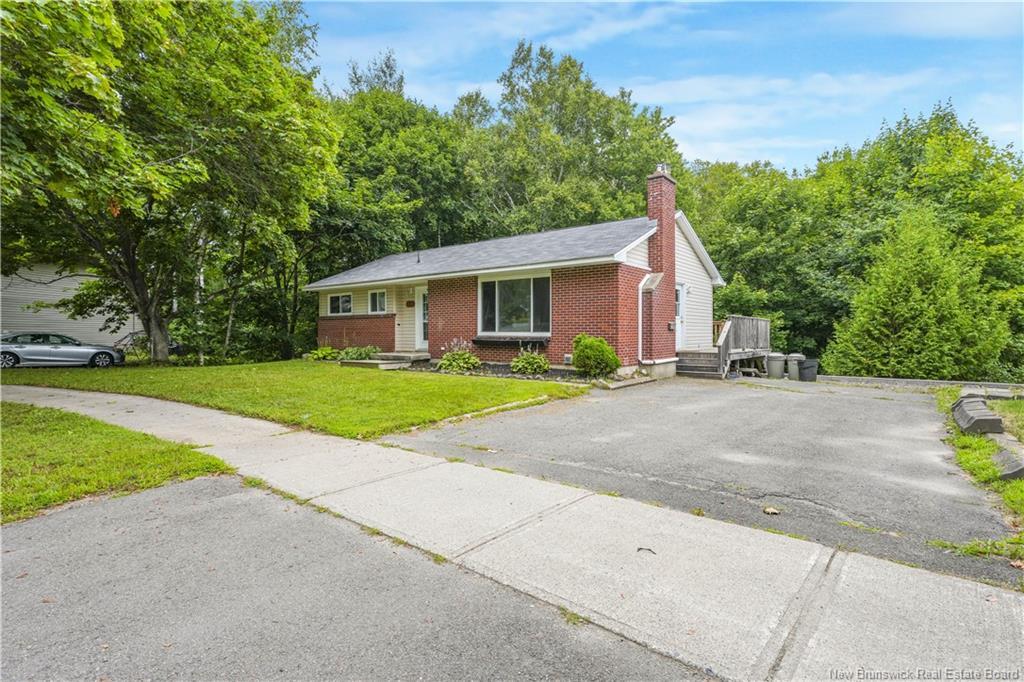 132 Topcliffe Cres, Fredericton, NB
