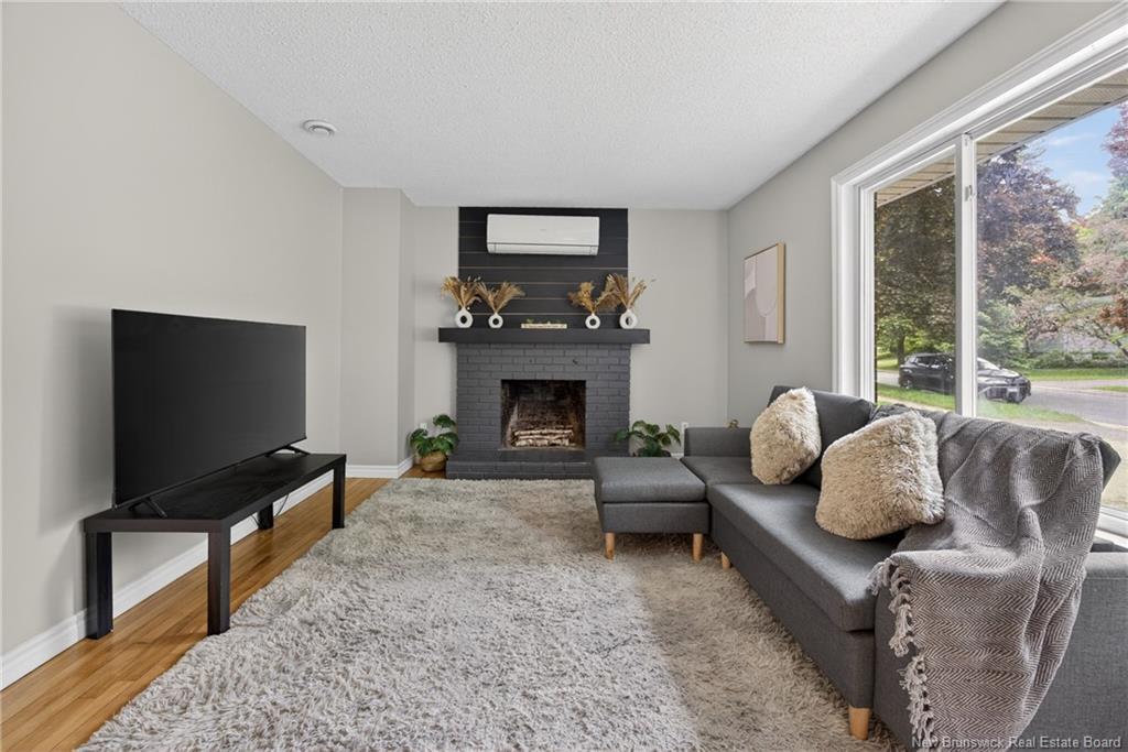 132 Topcliffe Cres, Fredericton, NB