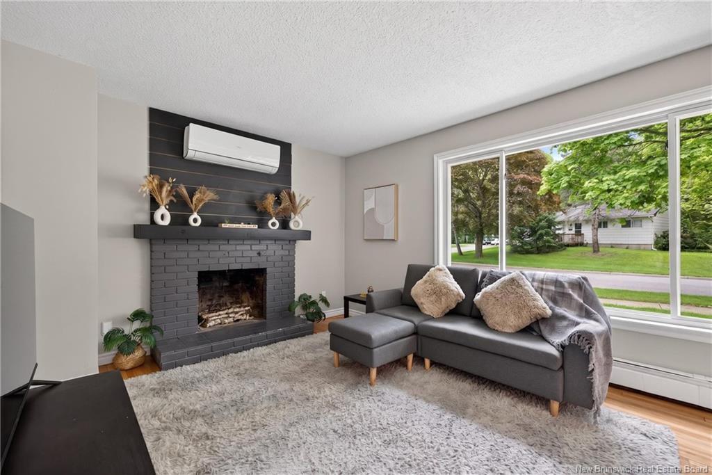 132 Topcliffe Cres, Fredericton, NB