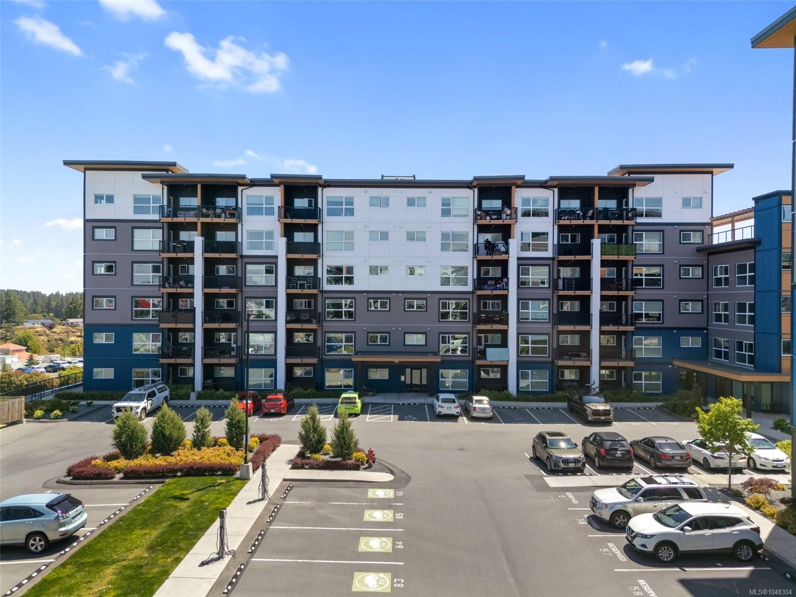 #302-2469 Gateway Rd, Langford, BC