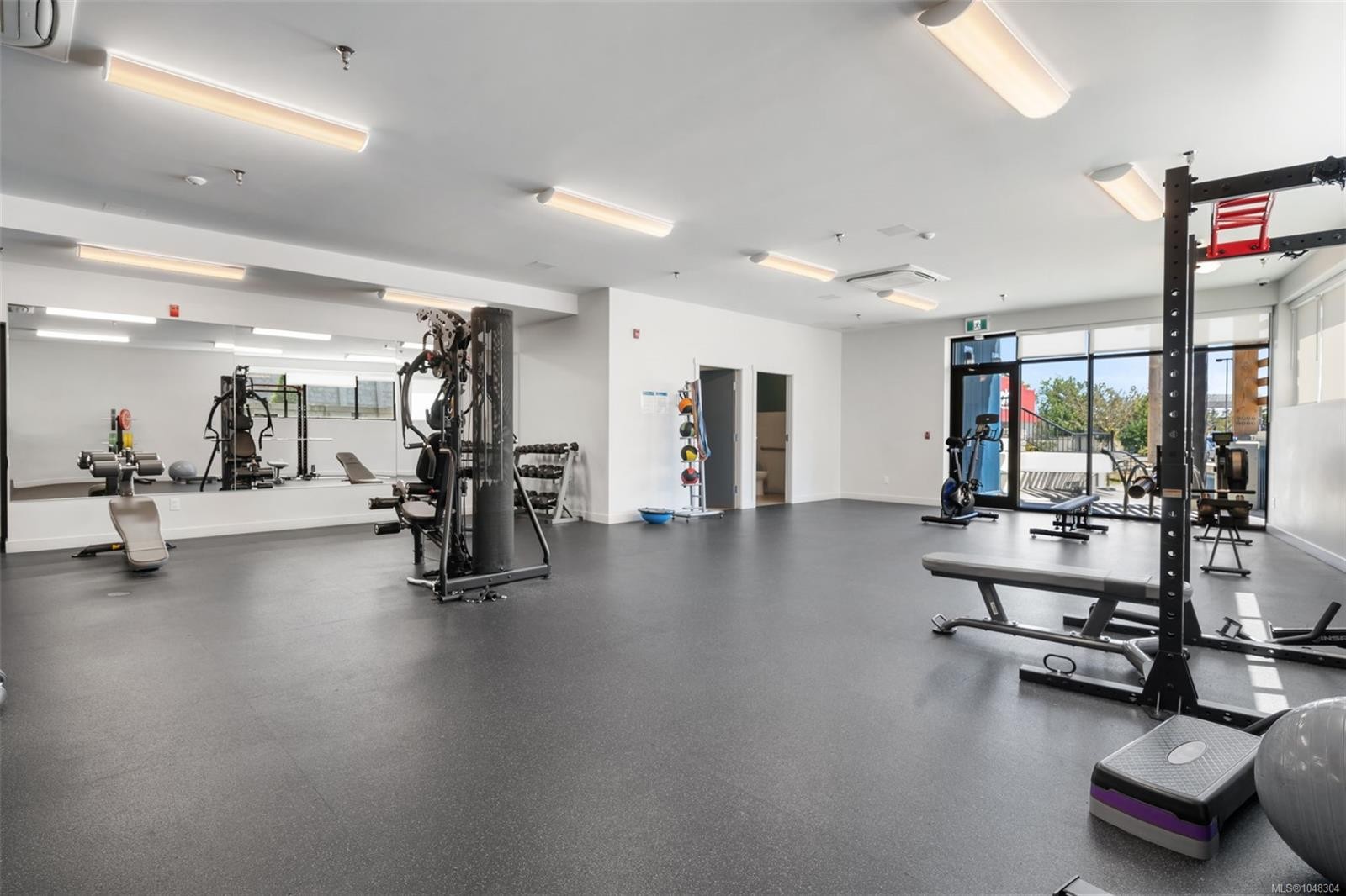 #302-2469 Gateway Rd, Langford, BC