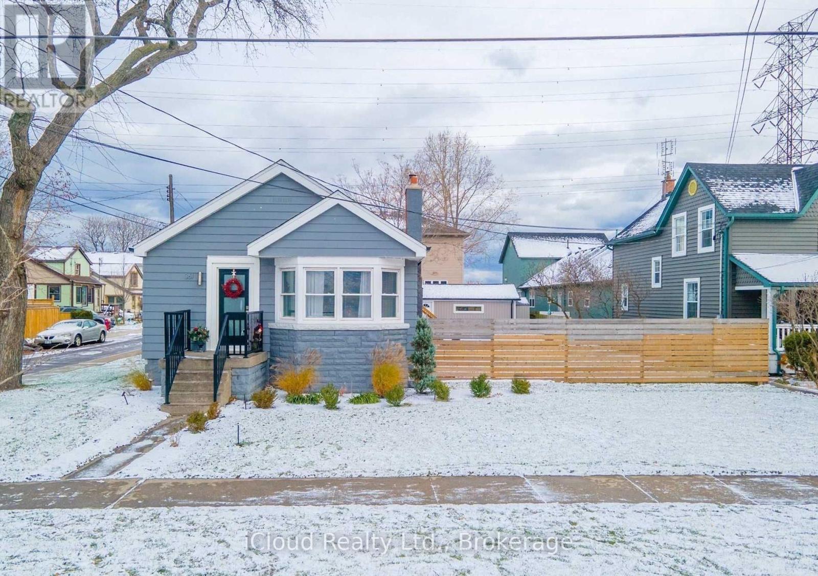 Main - 361 Beach Boulevard W, Hamilton, ON