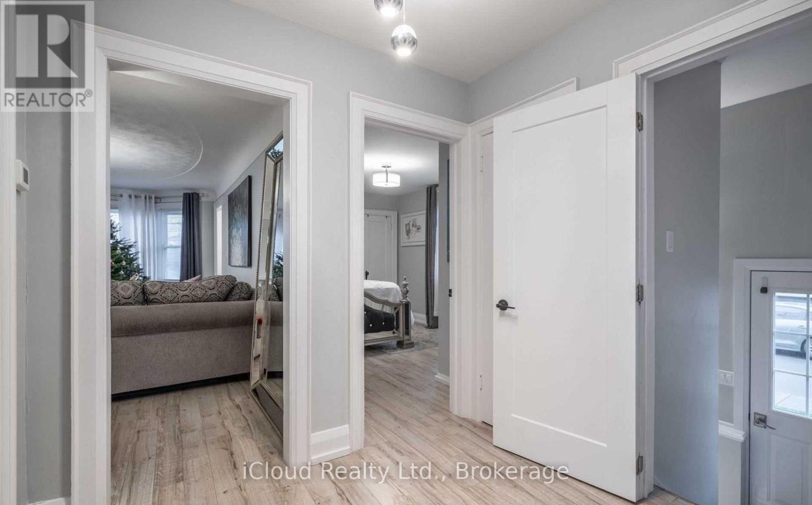 Main - 361 Beach Boulevard W, Hamilton, ON