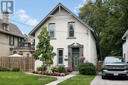 52 CAMBRIDGE STREET N Kawartha Lakes (Lindsay), ON K9V 4C7