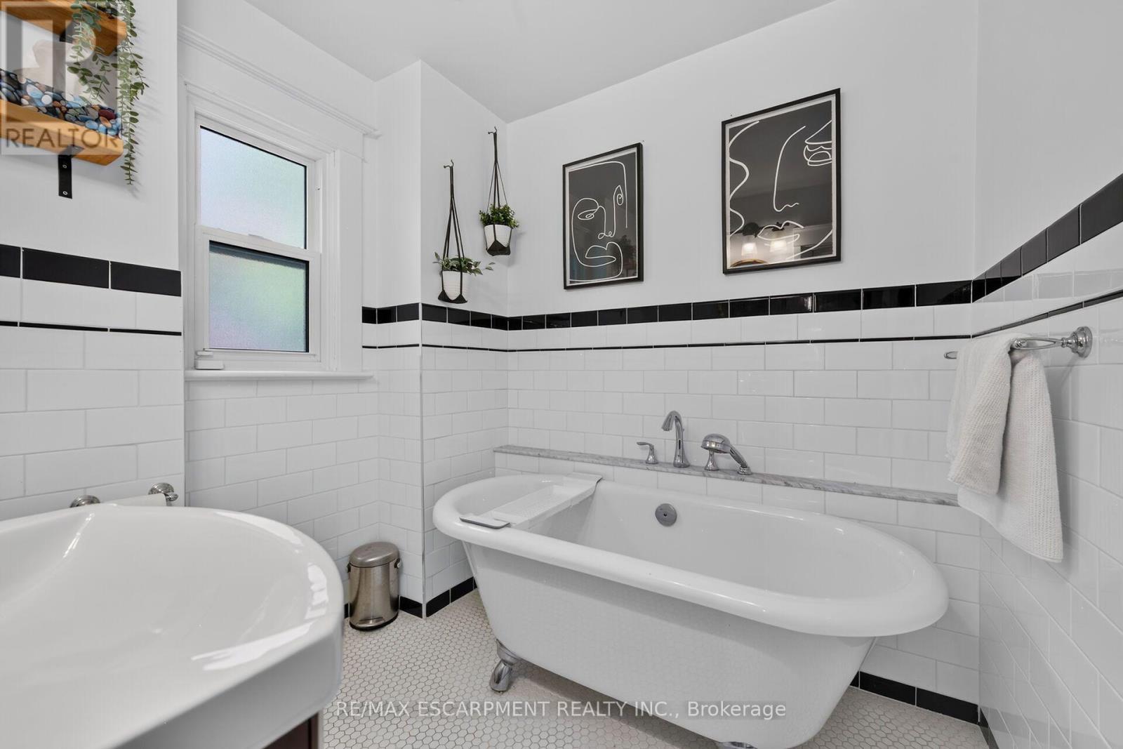 163 Hess Street S, Hamilton, ON