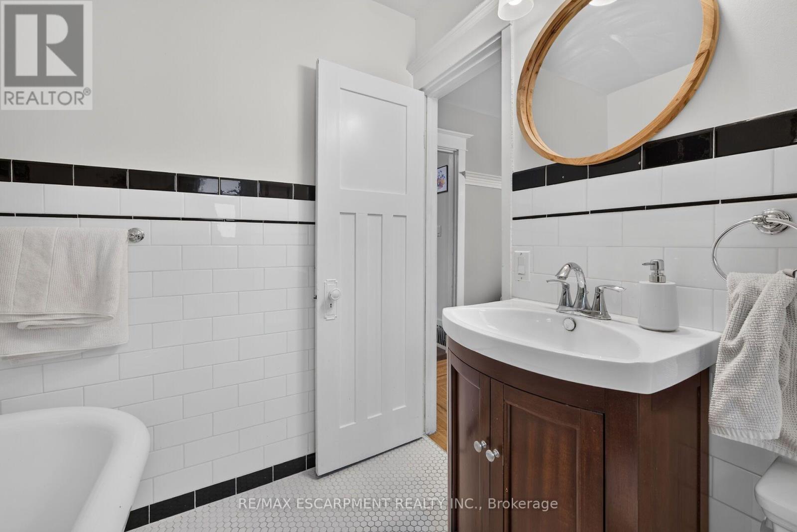163 Hess Street S, Hamilton, ON