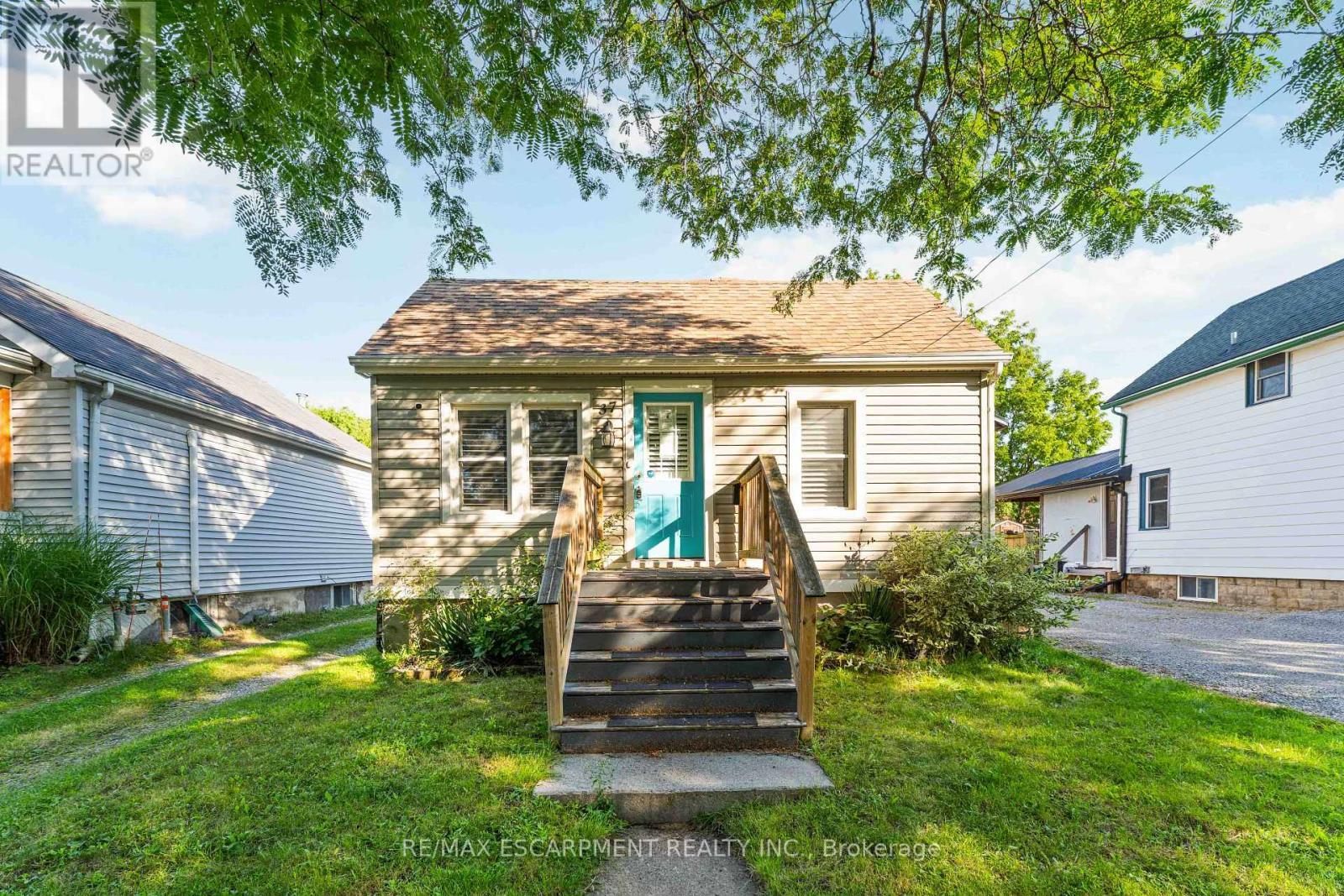 37 Maplecrest Avenue, St. Catharines, ON