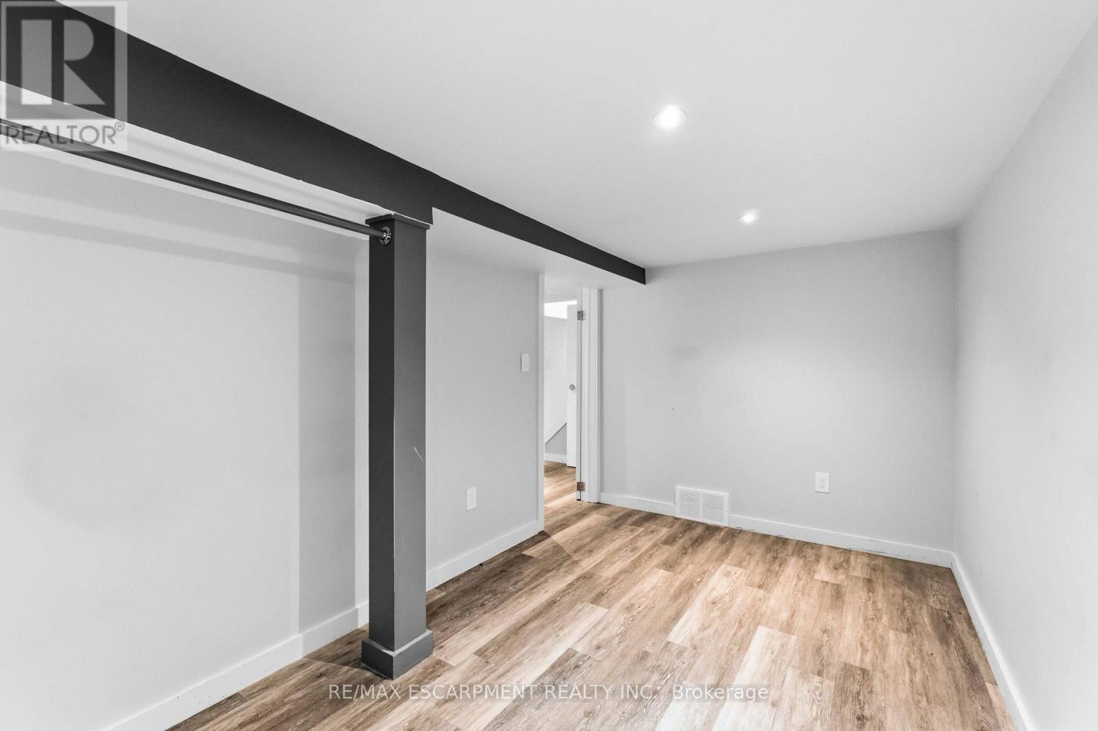 37 Maplecrest Avenue, St. Catharines, ON