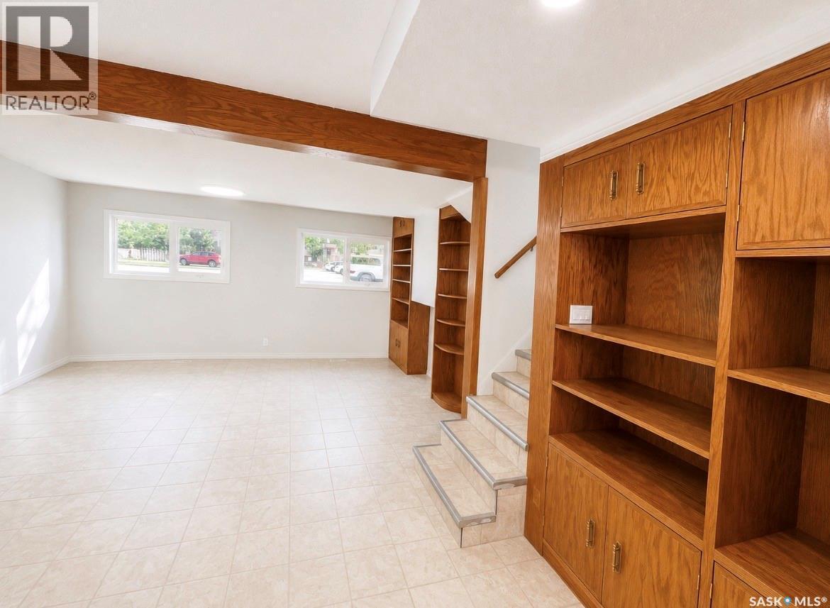 1510 Mckercher Drive, Saskatoon, SK
