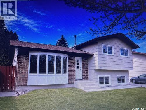 1510 Mckercher Drive, Saskatoon, SK 