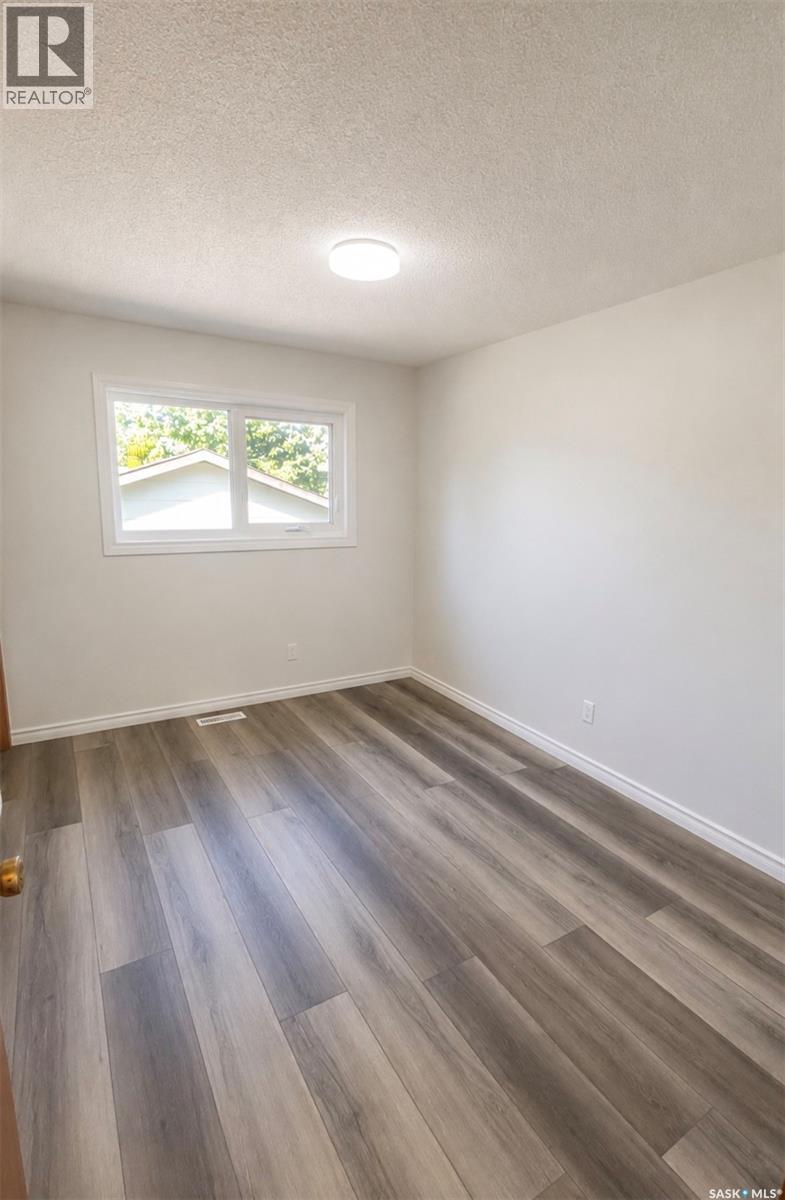 1510 Mckercher Drive, Saskatoon, SK