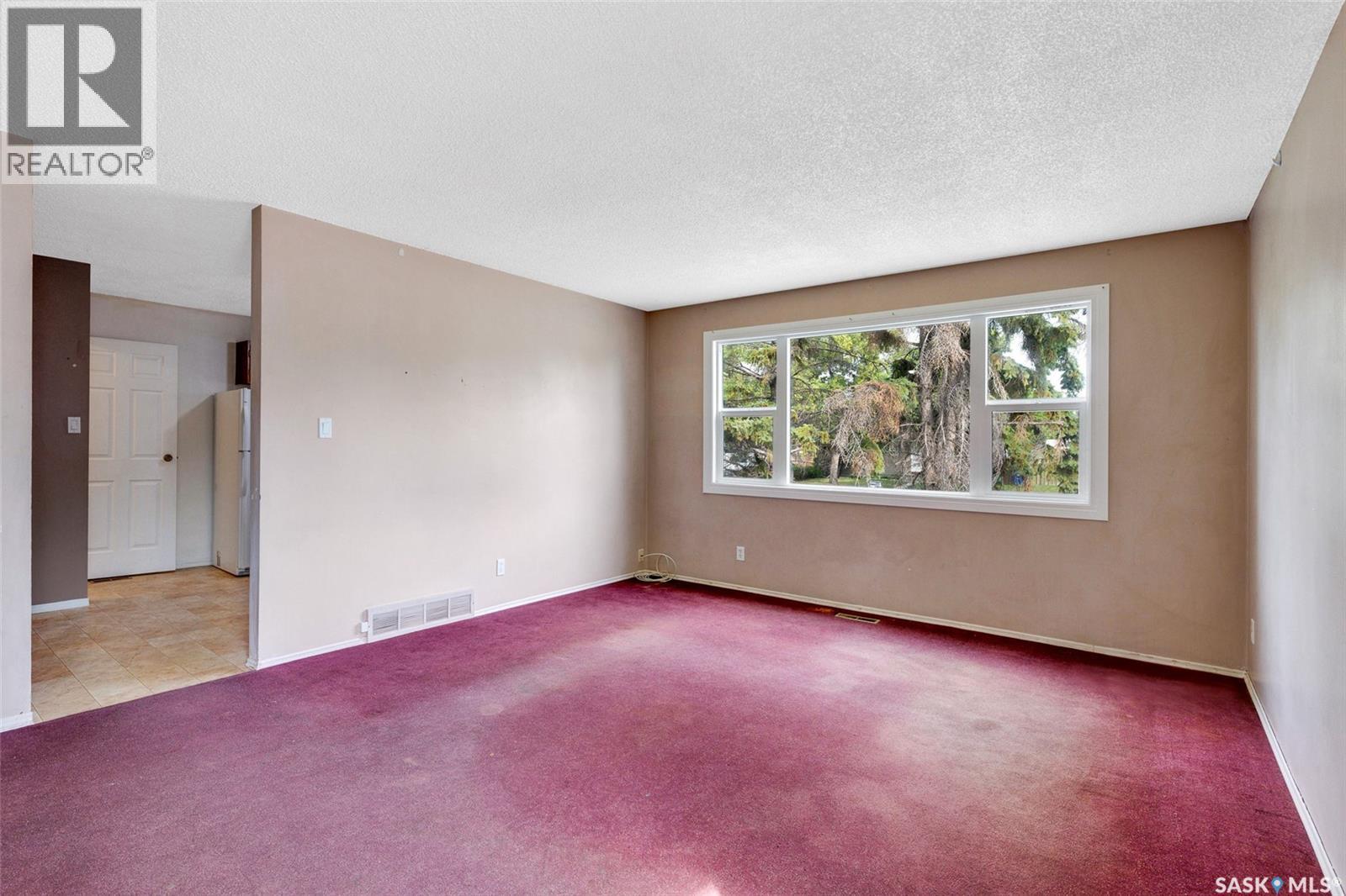 3657 Diefenbaker Drive, Saskatoon, SK