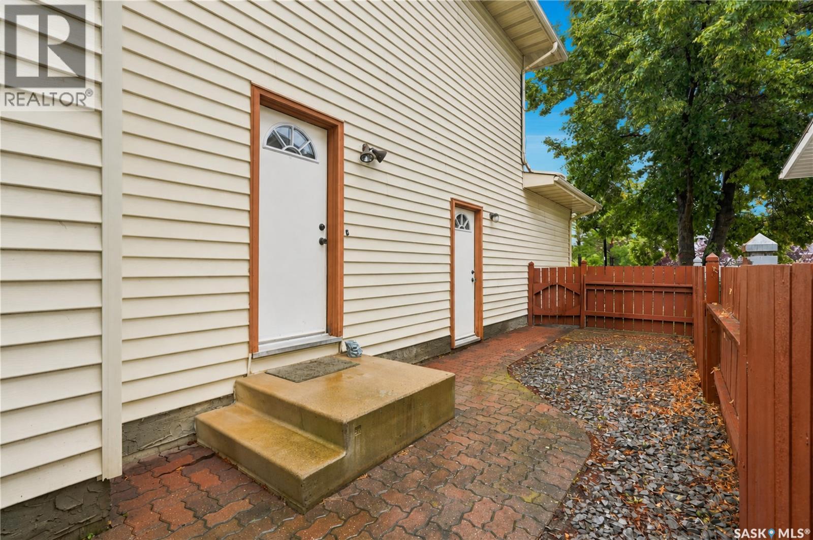 202 Zeman Court, Saskatoon, SK