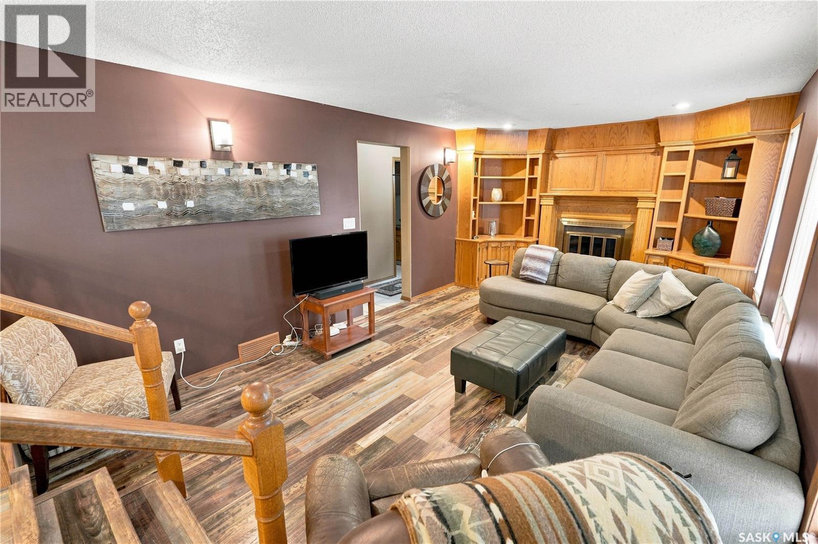 202 Zeman Court, Saskatoon, SK