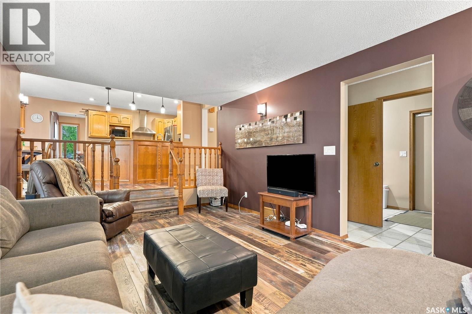 202 Zeman Court, Saskatoon, SK