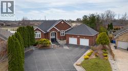 389 PINEHURST DRIVE Lakeshore, ON N8L 0X4