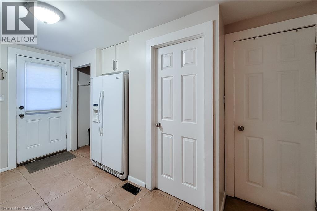 1 Vera Court, Hamilton, ON
