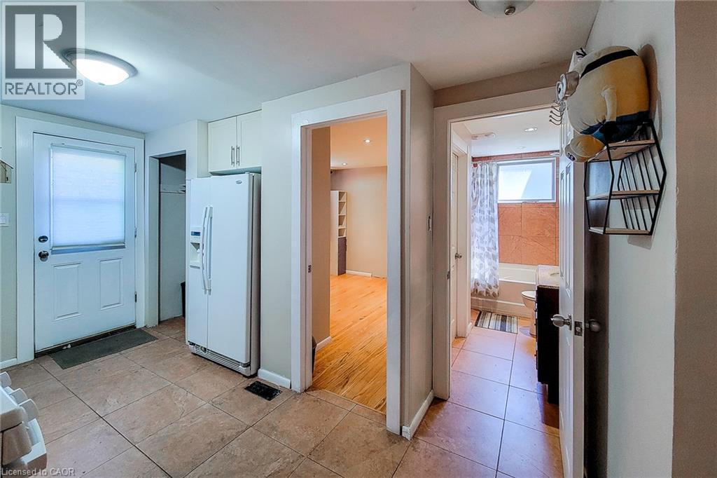 1 Vera Court, Hamilton, ON