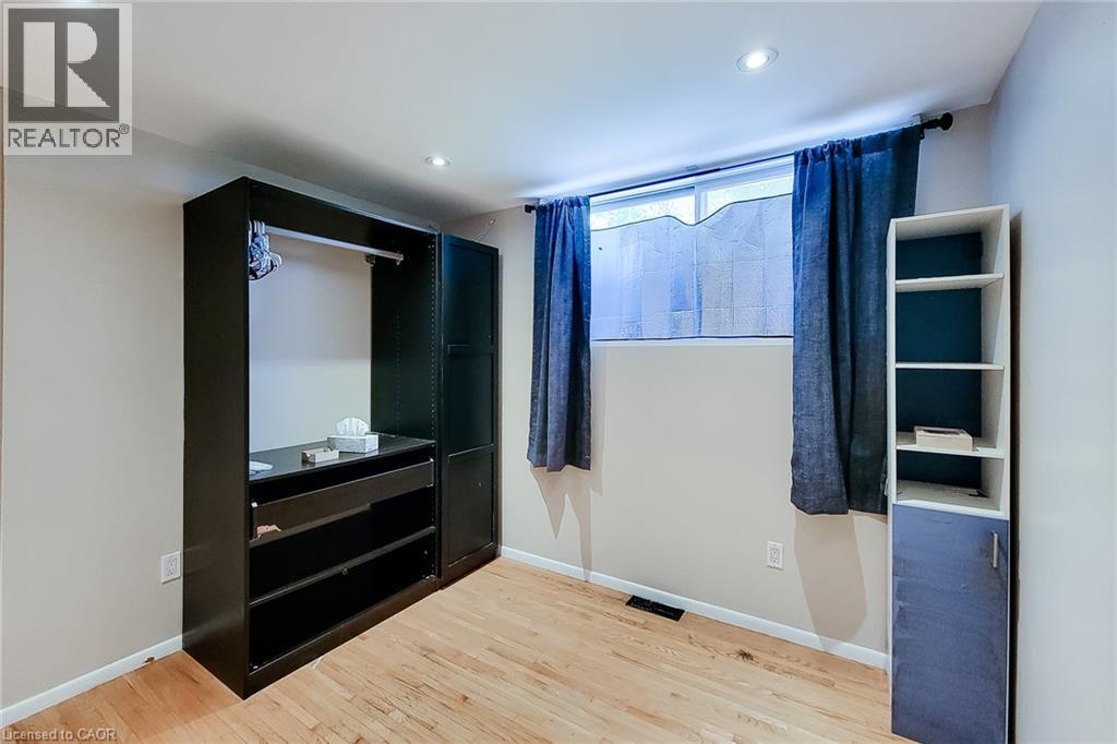 1 Vera Court, Hamilton, ON