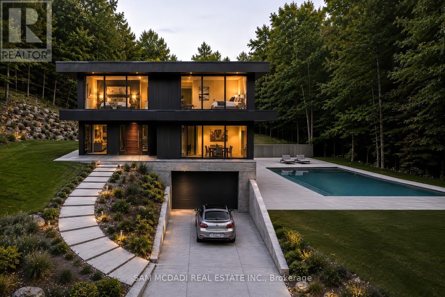 1470 Pinetree Crescent, Mississauga, ON