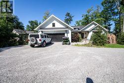24 RORY DRIVE Selwyn, ON K0L 2H0