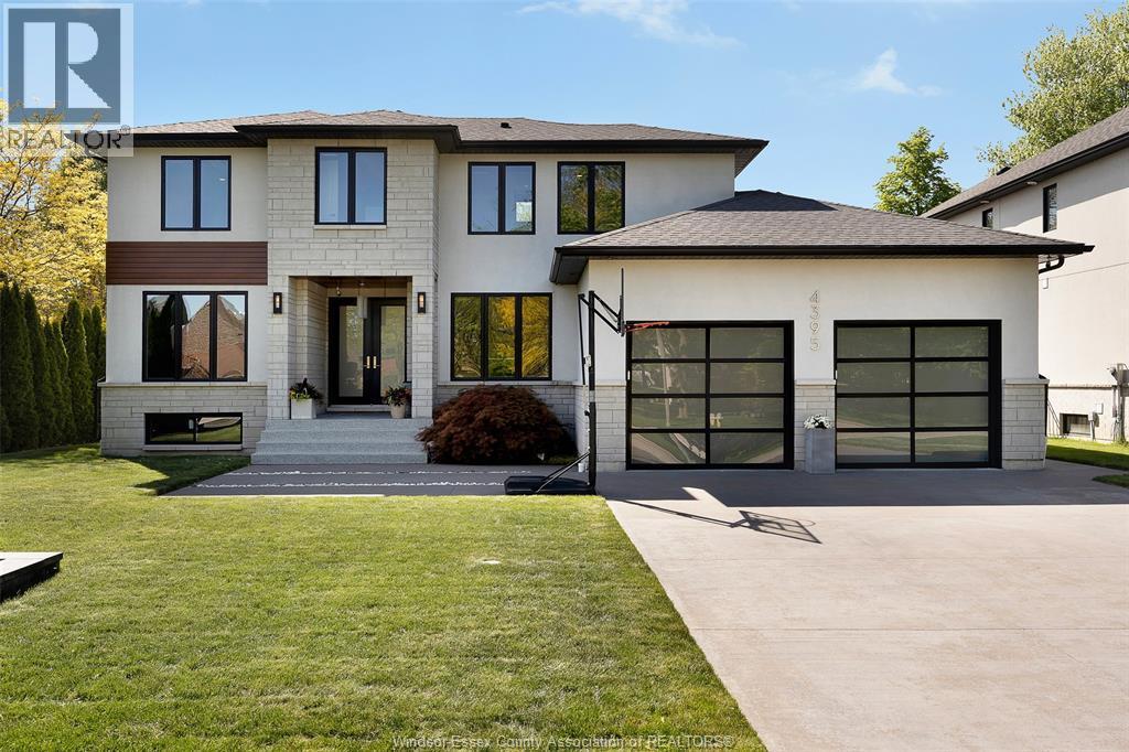 4395 Centre Lake, Windsor, ON