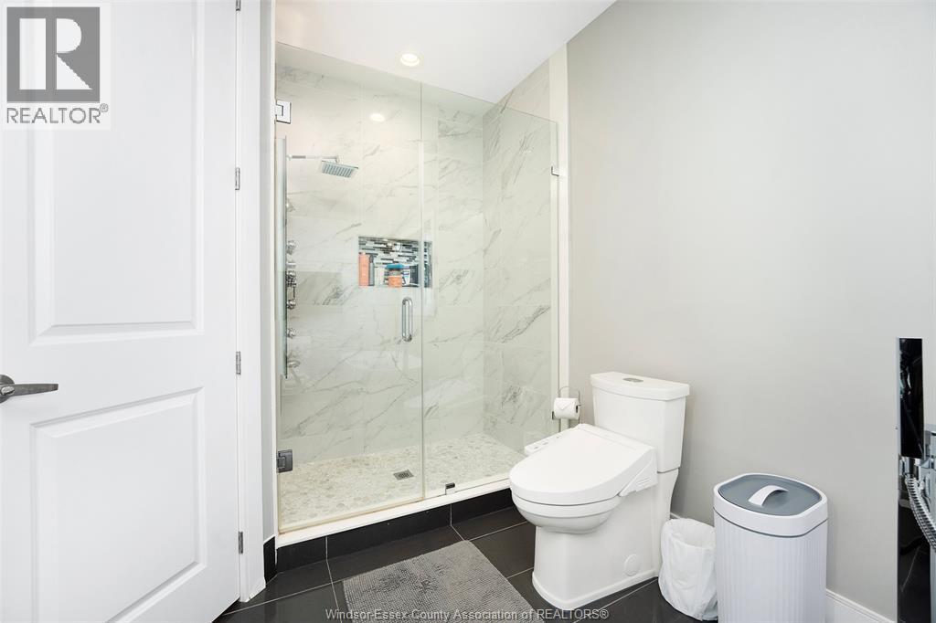 4395 Centre Lake, Windsor, ON