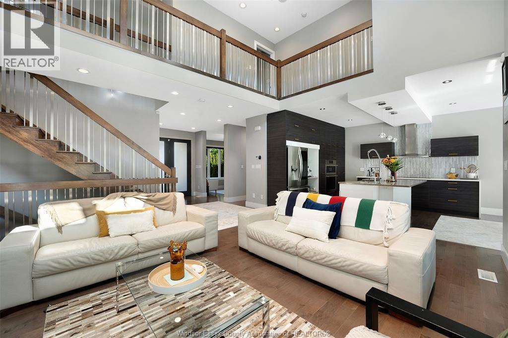 4395 Centre Lake, Windsor, ON