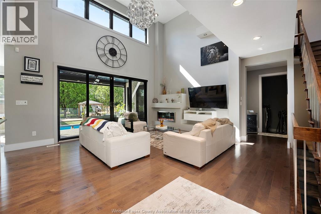 4395 Centre Lake, Windsor, ON