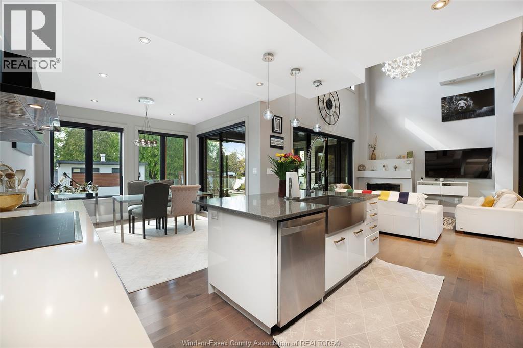 4395 Centre Lake, Windsor, ON