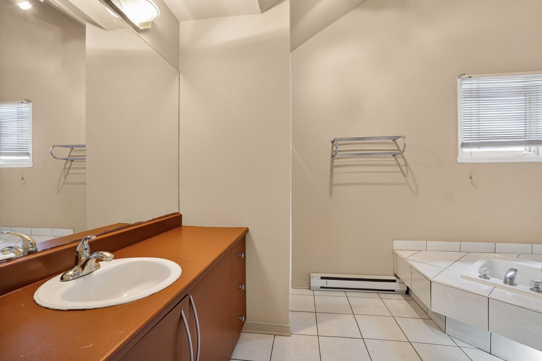 Salle de bains - 12249Z Rue Adrien-Hébert, Montréal (Rivière-Des-Prairies/Pointe-Aux-Trembles), QC